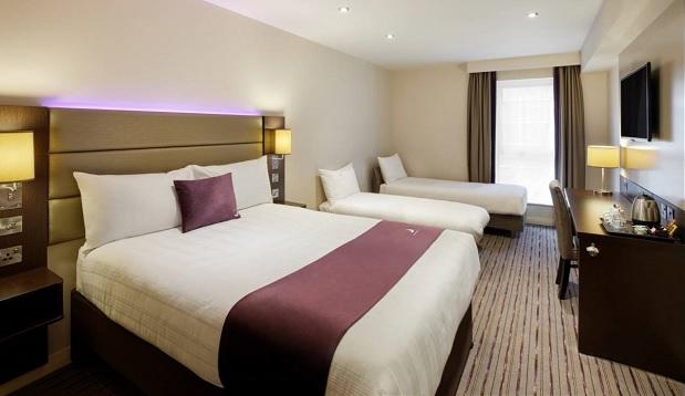 Premier Inn ホーリーヘッド エクステリア 写真